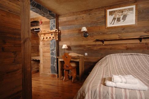 Arc En Ciel Châtel Room photo